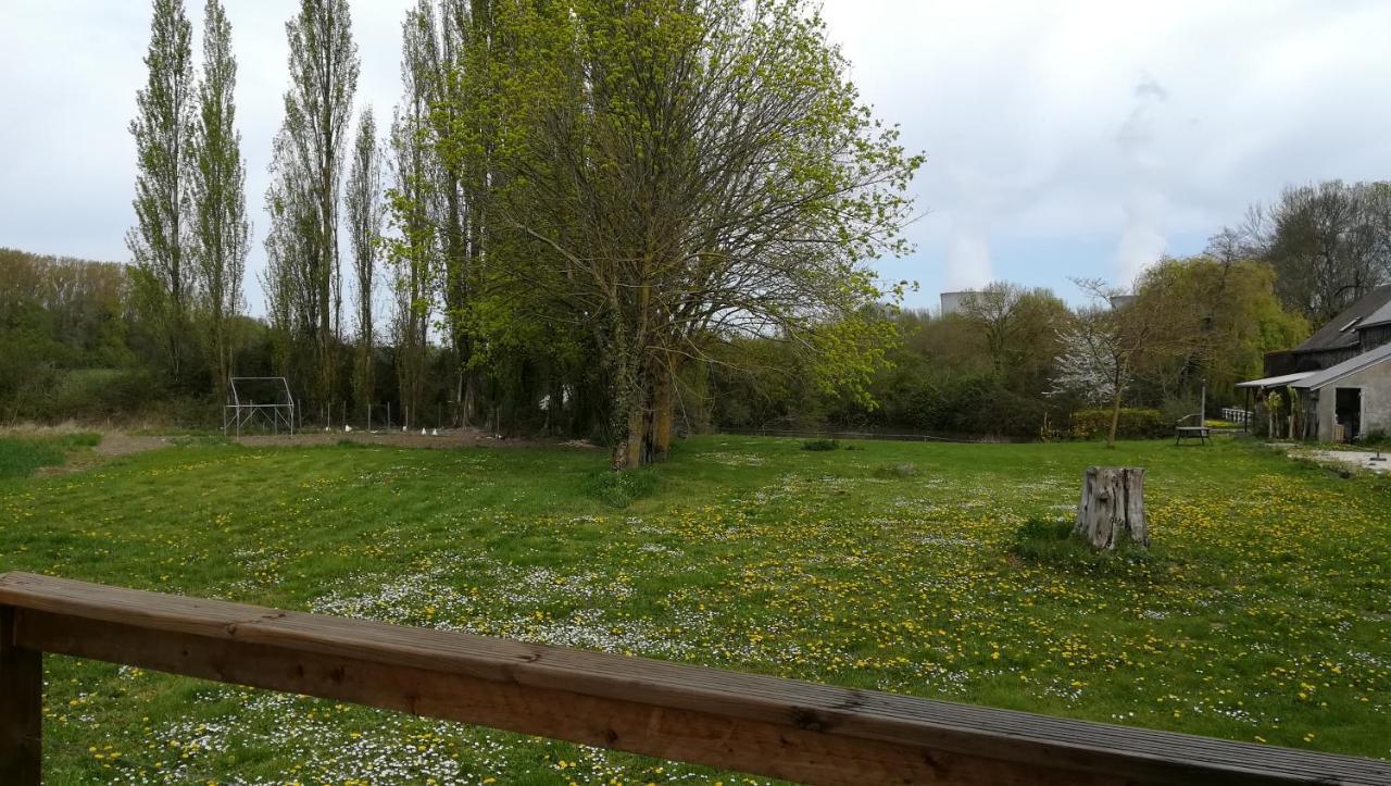 La Ferme De L'Isle Et Sa Roulotte Bed & Breakfast Avaray Exterior photo